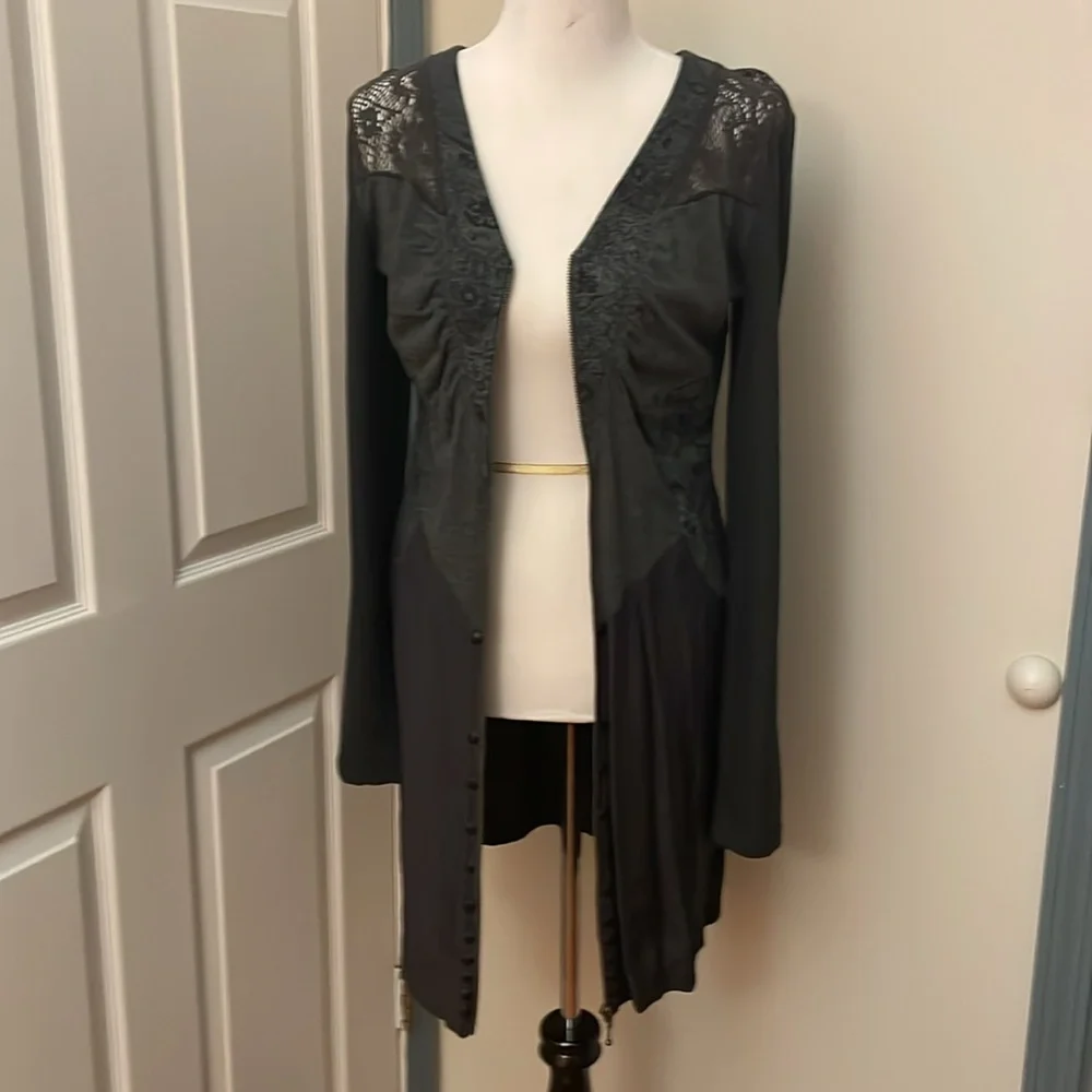 Dress - Picture 5 of 9